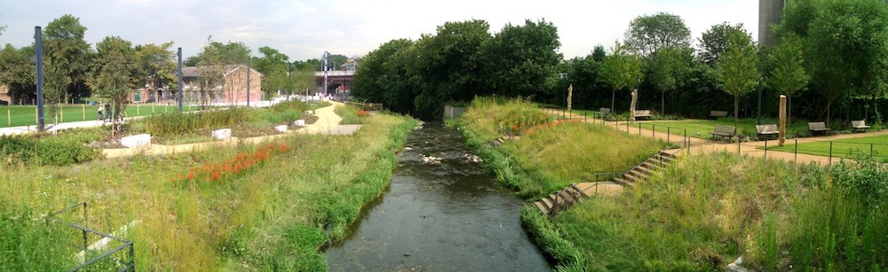 River Ravensbourne, Cornmill Gardens – removing the concrete channel, regrading the banks, enabling nature to return and people to gain access - 